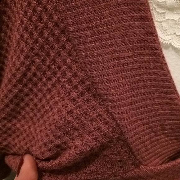 Sweet & snuggly open heart shrug EUC - Picture 4 of 7